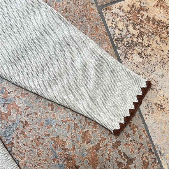 Cream and Brown Crew Neck Sweater with Horse Design - Picture 4 of 10